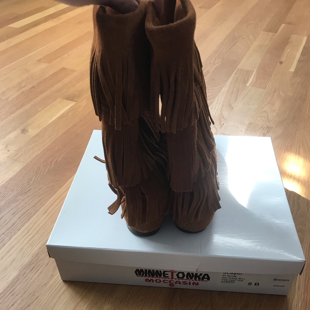 Minnetonka 3-Layer Fringe Boot Brown - Picture 2 of 8